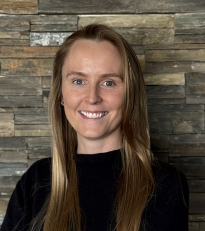 kim-hayes-pt-dpt-cropped-legacy-physical-therapy-and-wellness-naperville-il